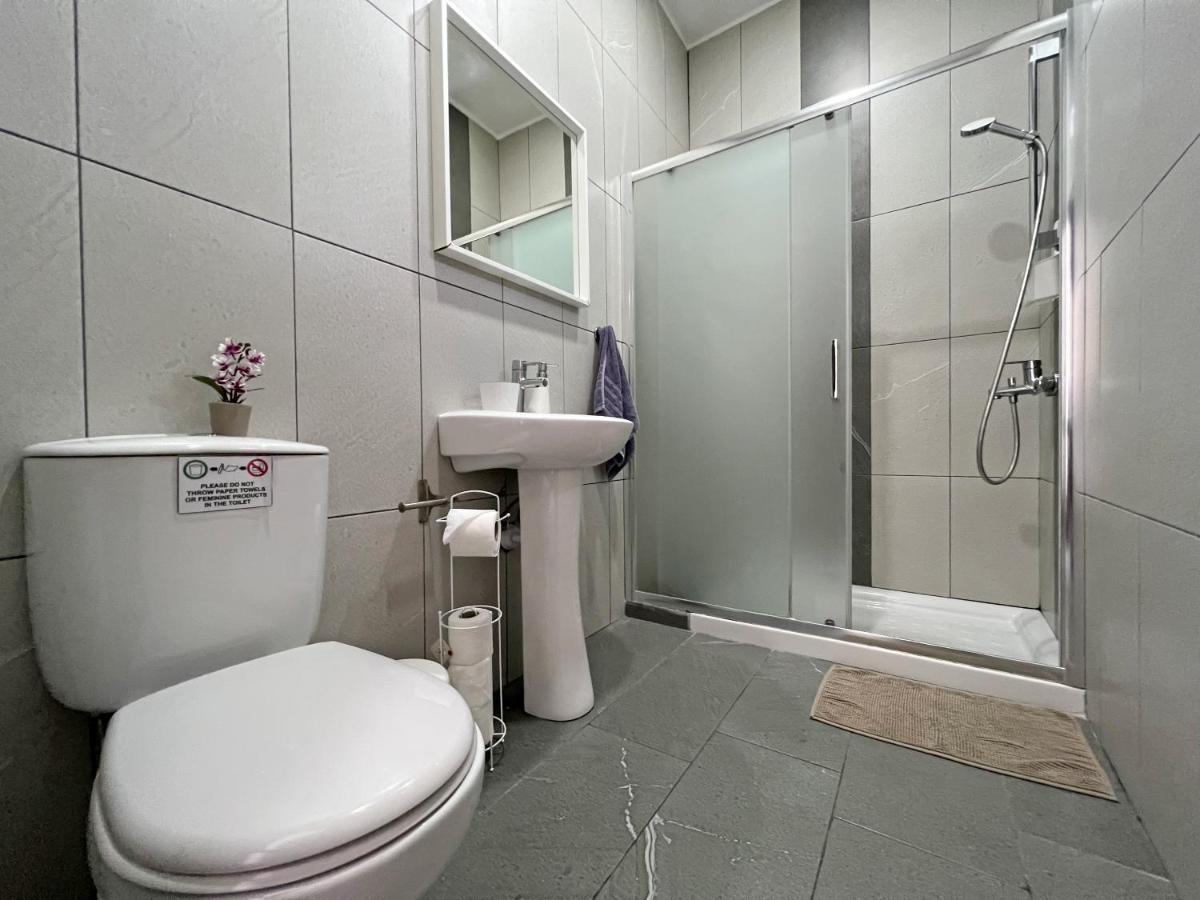 Apollo Rooms By Albert'S Apartment ลาร์นาคา ภายนอก รูปภาพ