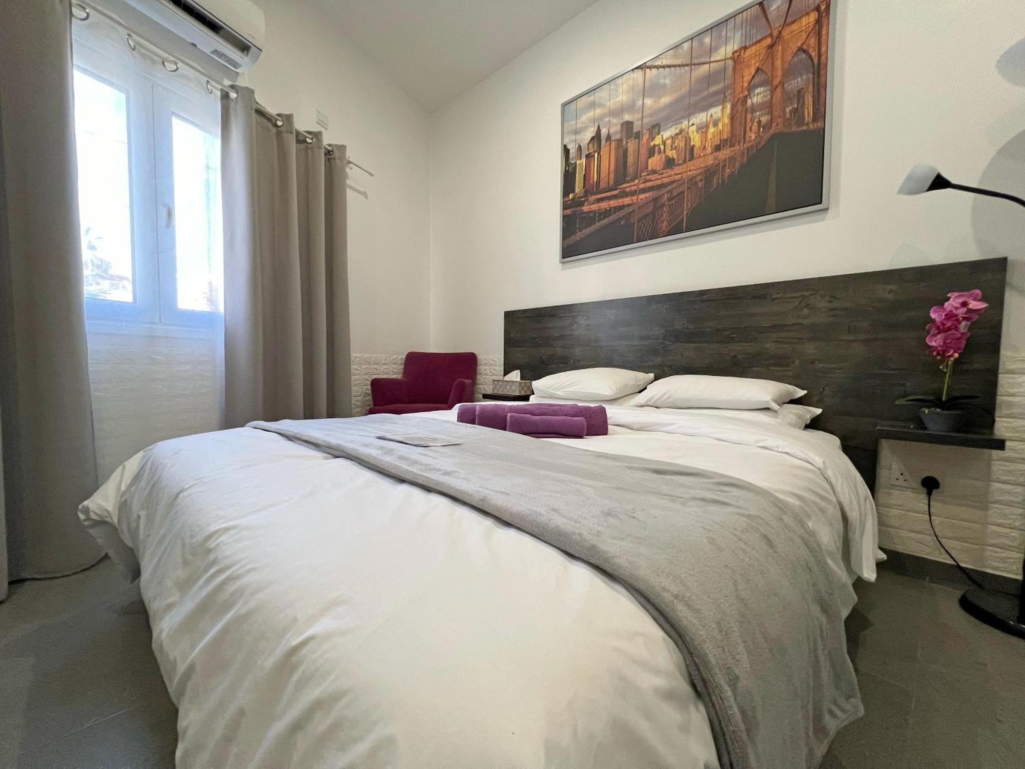 Apollo Rooms By Albert'S Apartment ลาร์นาคา ภายนอก รูปภาพ